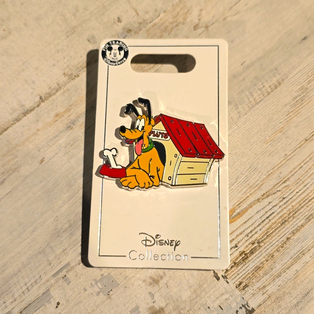 Disney Pluto in his Doghouse Pin [ Read Details ]